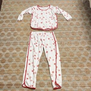 Lake woman’s White Pajama Set with Red Lip Print
